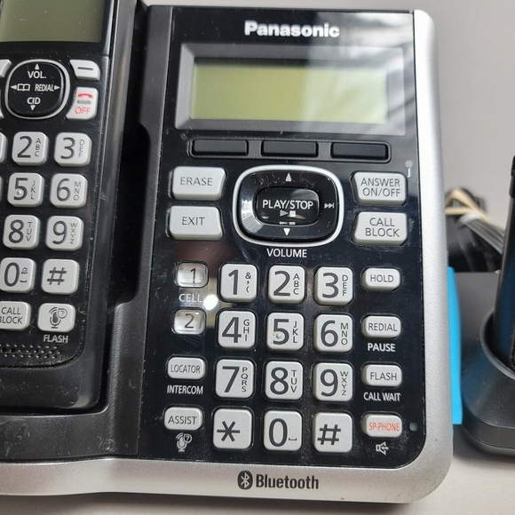 Panasonic KX-TGF970 Cordless Phone System - 4 Phones/3 Handsets - Works Tested - Picture 3 of 9